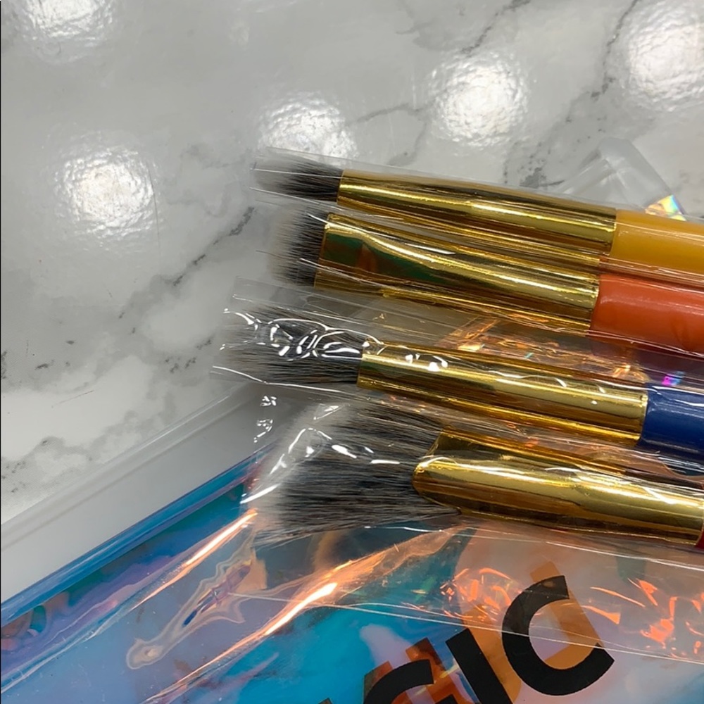 Makeup brushes - Picture 2 of 6